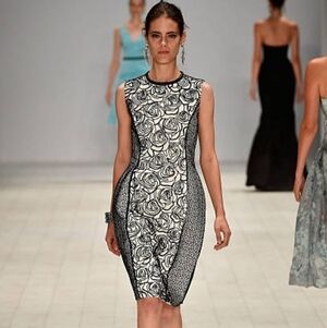 ○$4990 NWT OSCAR DE LA RENTA SILK BEAD EMBR. WHT BLACK RUNWAY DRESS US 12